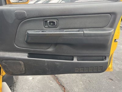 2001 Nissan Frontier SE V6