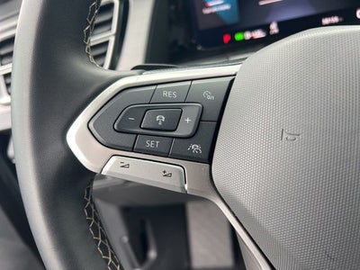 2025 Volkswagen Atlas Cross Sport 2.0T SE w/Technology