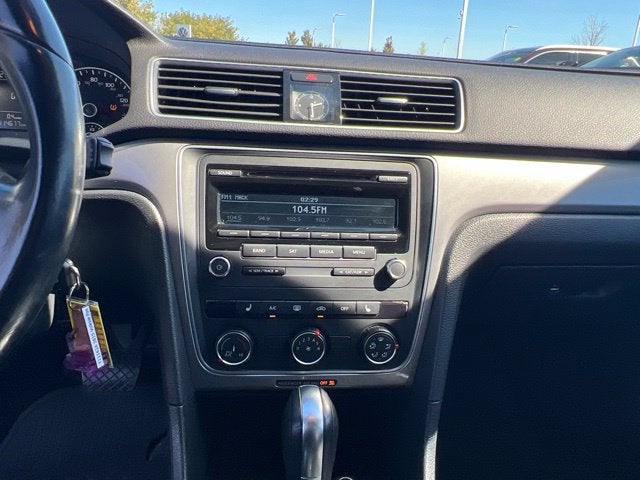 2015 Volkswagen Passat 1.8T Wolfsburg Edition
