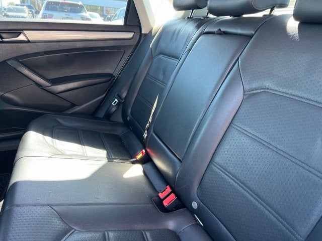 2015 Volkswagen Passat 1.8T Wolfsburg Edition