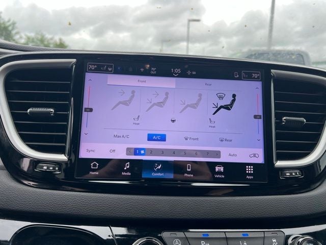 2025 Chrysler Pacifica Select