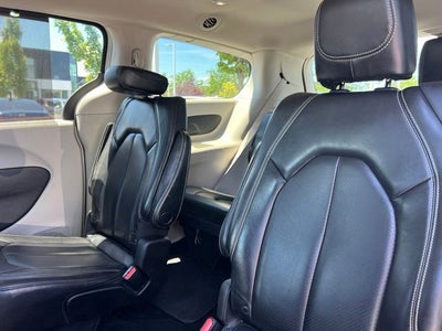 2020 Chrysler Voyager LXI