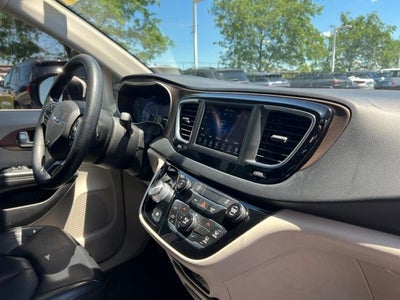 2020 Chrysler Voyager LXI