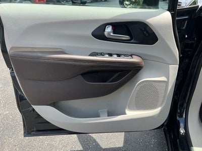 2020 Chrysler Pacifica Touring L Plus