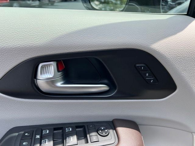 2020 Chrysler Pacifica Touring L Plus