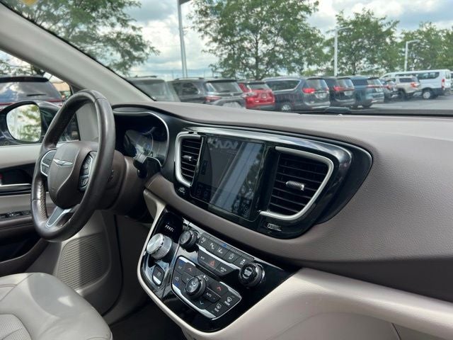 2020 Chrysler Pacifica Touring L Plus