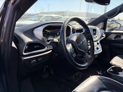 2020 Chrysler Pacifica Hybrid Touring L