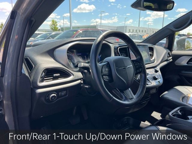 2021 Chrysler Pacifica Touring L