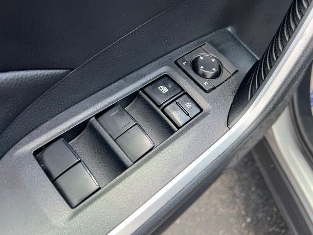 2019 Toyota RAV4 Hybrid XLE