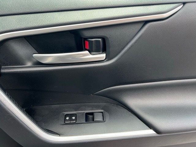 2019 Toyota RAV4 Hybrid XLE