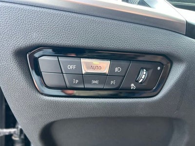 2025 BMW 3 Series 330i