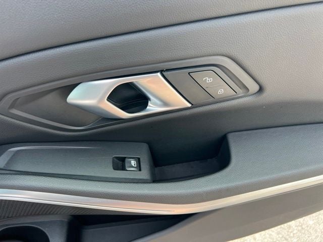 2025 BMW 3 Series 330i