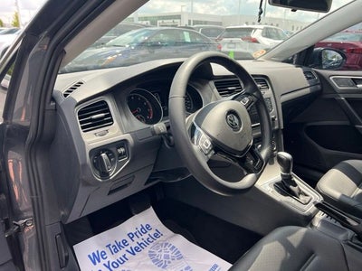 2017 Volkswagen Golf SportWagen SE