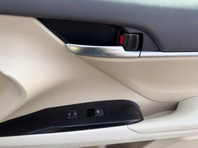 2020 Toyota Camry Hybrid LE