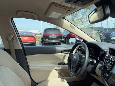 2020 Toyota Camry Hybrid LE
