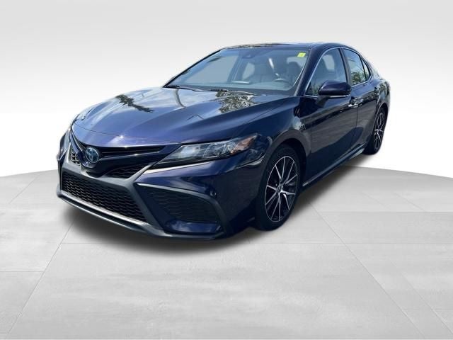 2022 Toyota Camry Hybrid SE