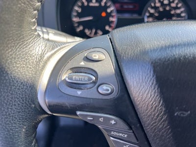 2017 Nissan Pathfinder SV