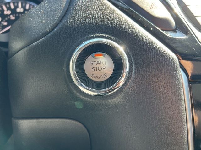 2017 Nissan Pathfinder SV