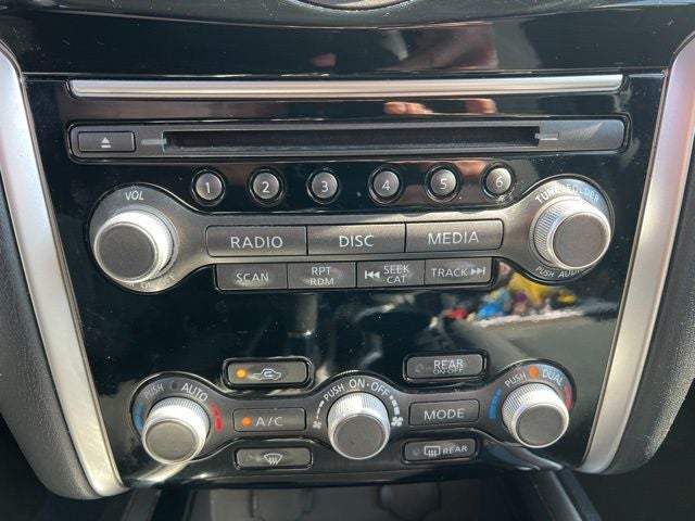 2017 Nissan Pathfinder SV