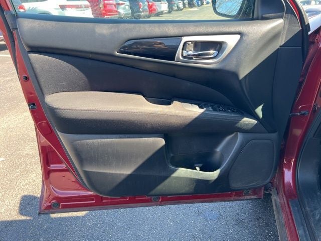 2017 Nissan Pathfinder SV