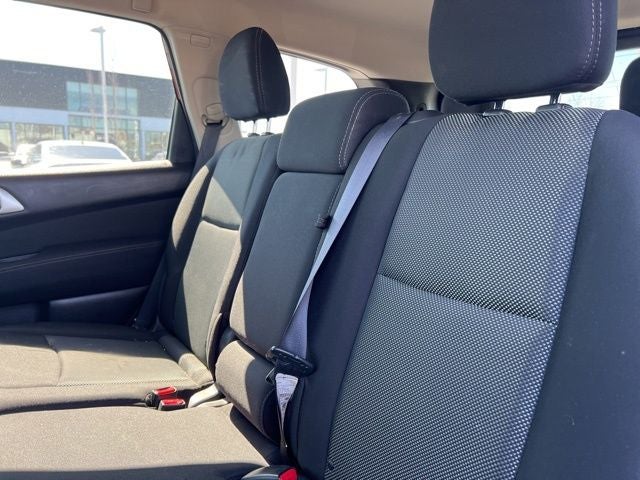 2017 Nissan Pathfinder SV