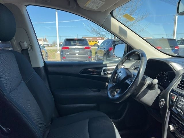 2017 Nissan Pathfinder SV