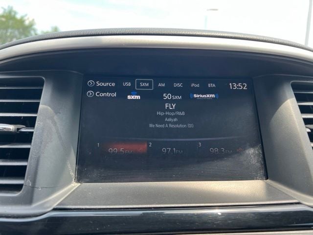 2019 Nissan Pathfinder SV