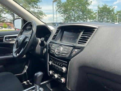 2019 Nissan Pathfinder SV