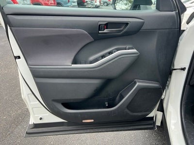 2021 Toyota Highlander LE