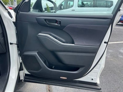 2021 Toyota Highlander LE