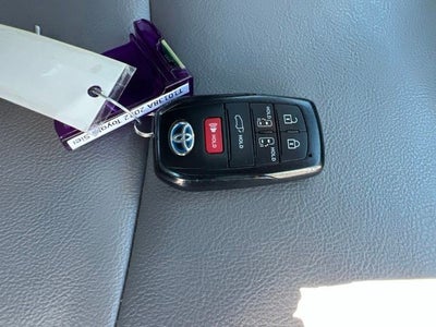 2022 Toyota Sienna XLE 7 Passenger