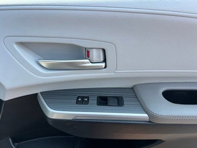 2025 Toyota Sienna XLE 8 Passenger