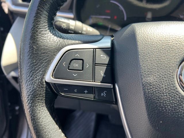 2022 Toyota Sienna XLE 8 Passenger