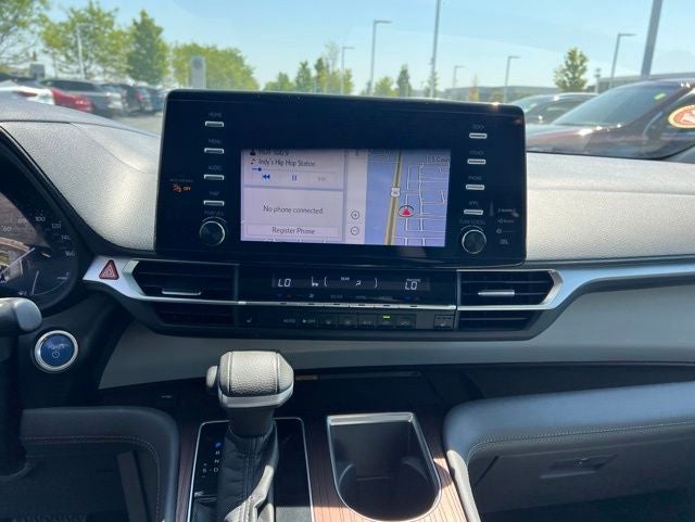 2022 Toyota Sienna XLE 8 Passenger