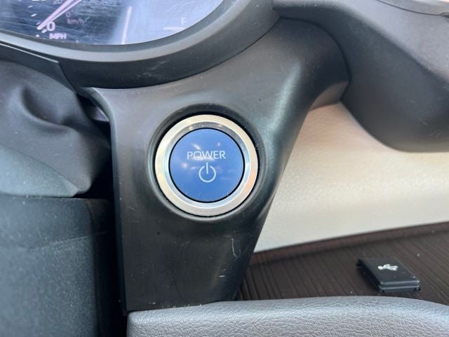 2022 Toyota Sienna XLE 8 Passenger