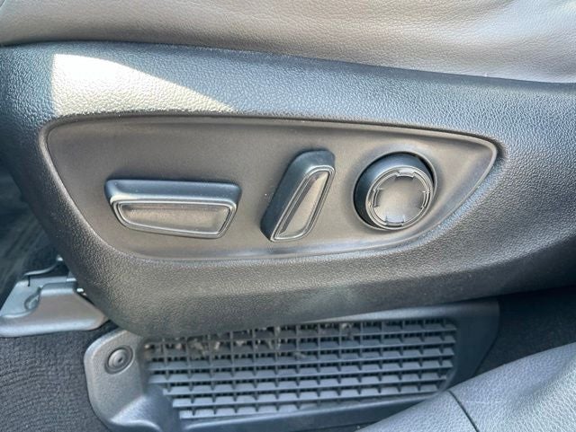 2022 Toyota Sienna XLE 8 Passenger