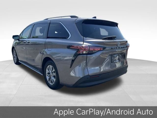 2022 Toyota Sienna XLE 8 Passenger