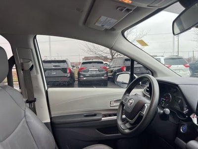 2021 Toyota Sienna LE 8 Passenger