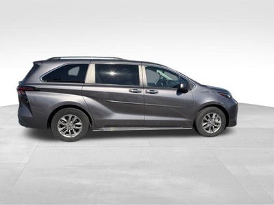 2023 Toyota Sienna XLE 7 Passenger