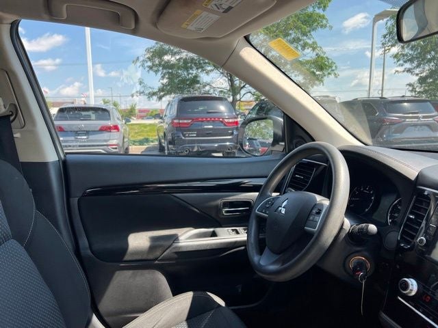 2020 Mitsubishi Outlander ES