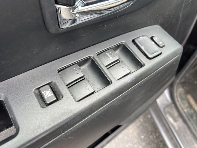 2014 Mazda Mazda5 Sport