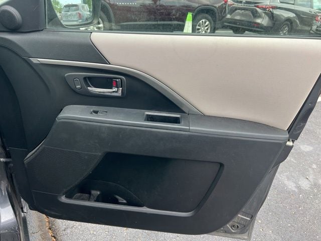 2014 Mazda Mazda5 Sport