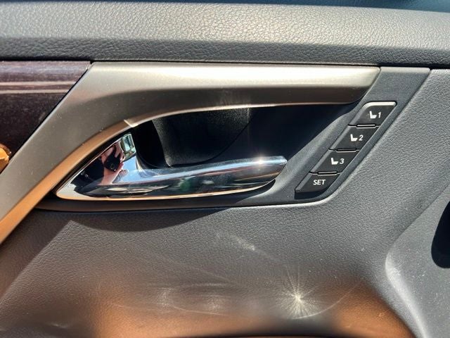 2022 Lexus RX 450hL Luxury