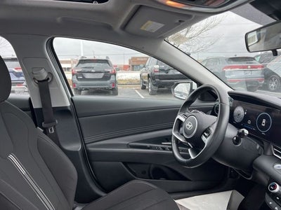 2025 Hyundai Elantra SEL Convenience