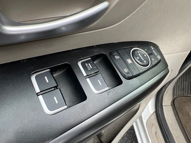 2015 Kia Sedona LX