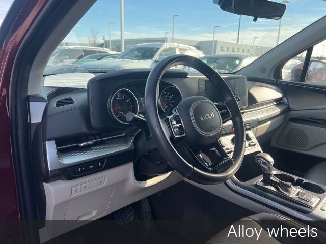 2024 Kia Carnival LX