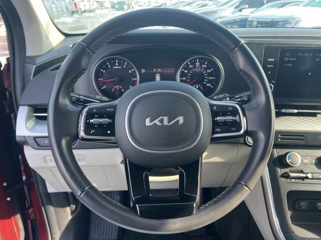 2024 Kia Carnival LX