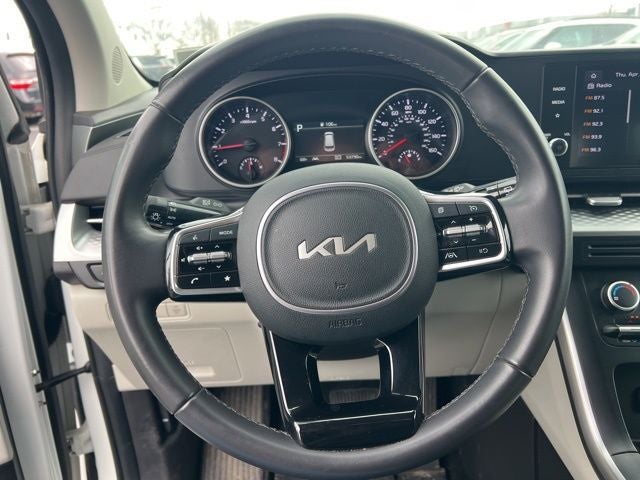2024 Kia Carnival LX