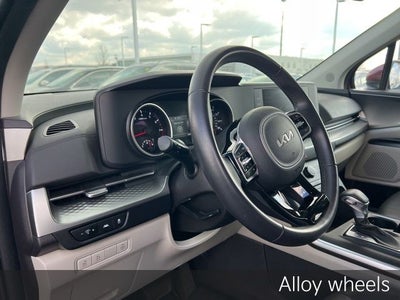 2024 Kia Carnival LX