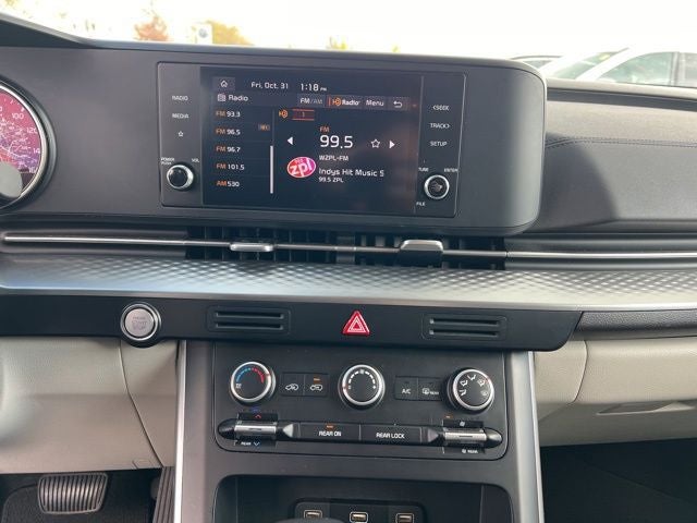 2024 Kia Carnival LX